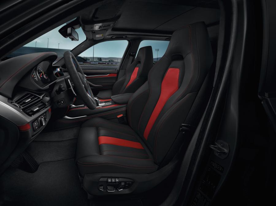Интерьер BMW X5 M Black Fire Edition 2017 года  (фото 9 из 10)
